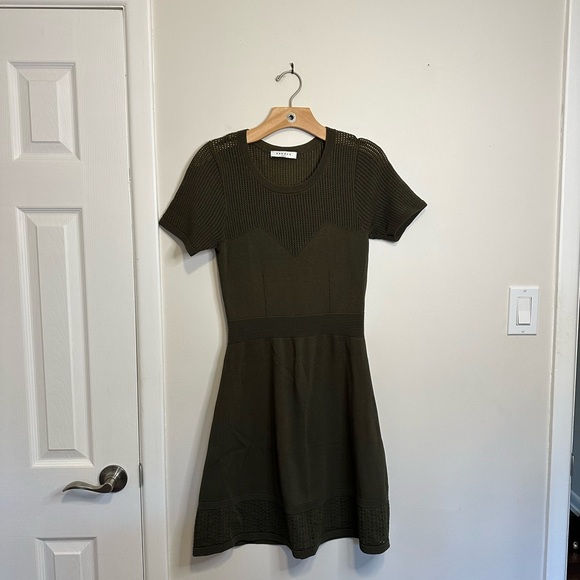 Sandro green olive rhapsody perforated fit and flare dress - Picture 4 of 12